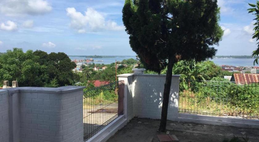 Satria Wisata Hotel Parepare Kültér fotó