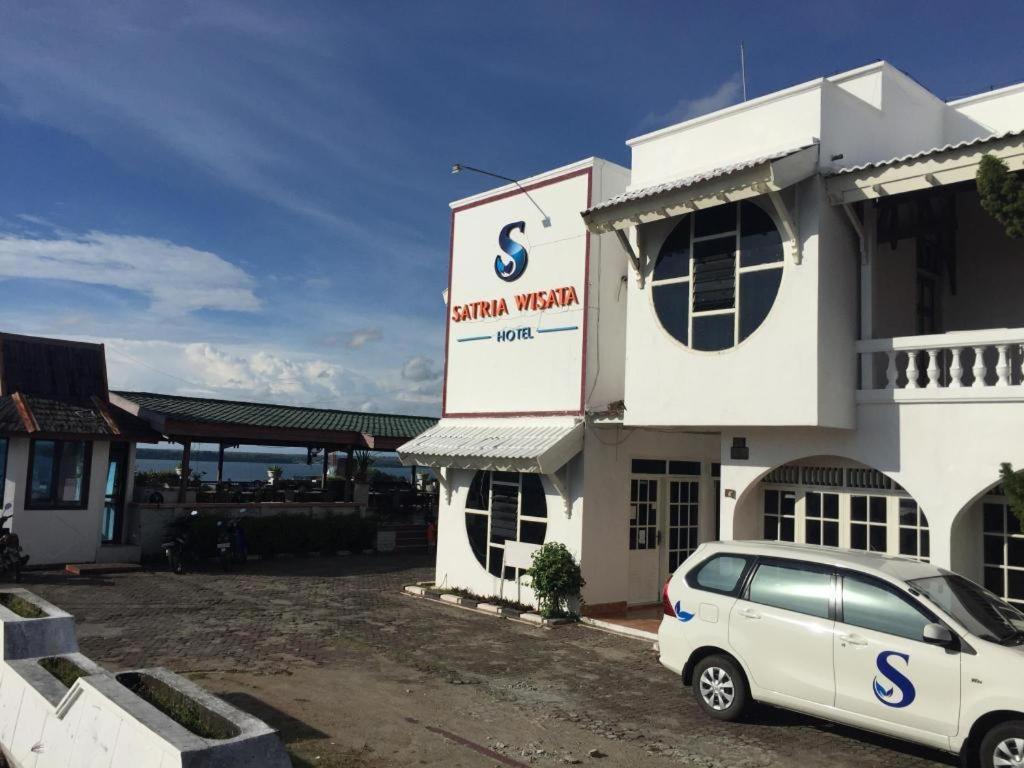 Satria Wisata Hotel Parepare Kültér fotó