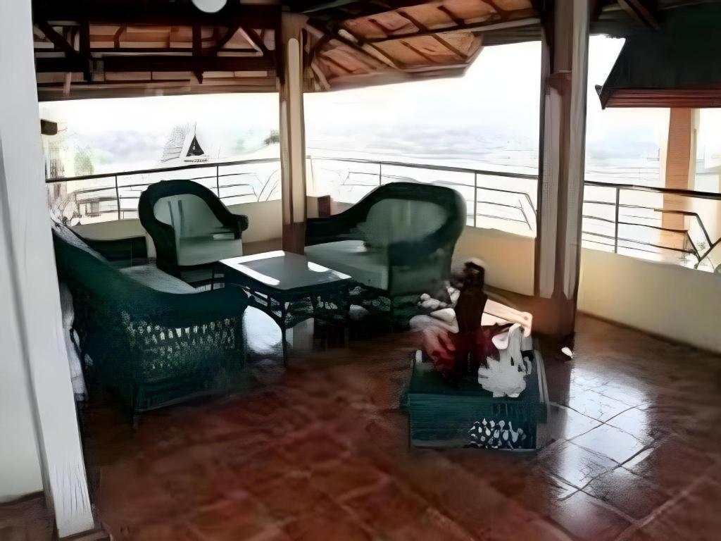 Satria Wisata Hotel Parepare Kültér fotó