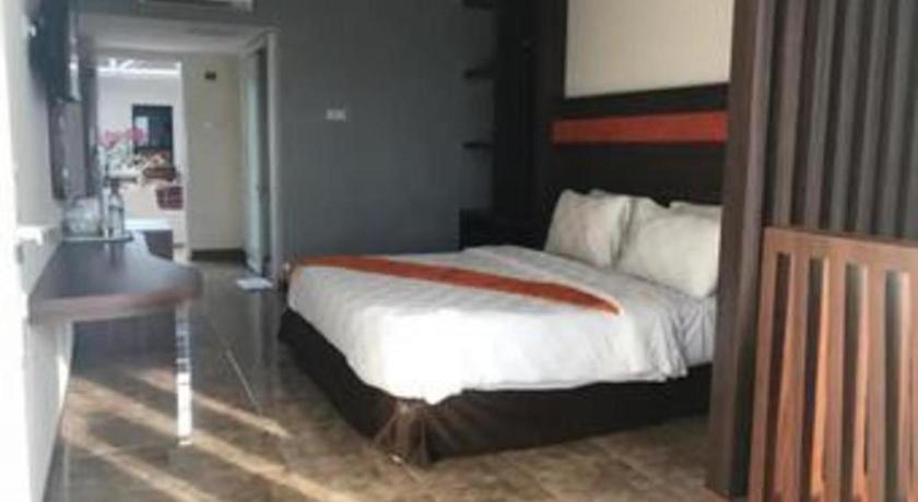 Satria Wisata Hotel Parepare Kültér fotó