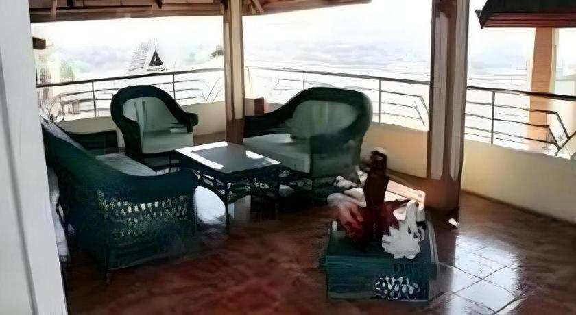 Satria Wisata Hotel Parepare Kültér fotó
