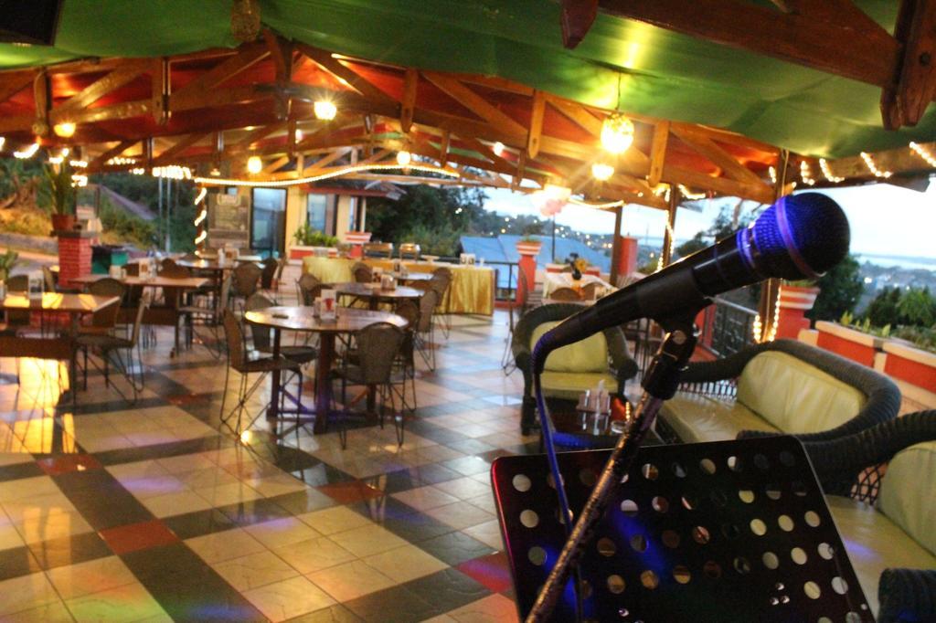 Satria Wisata Hotel Parepare Kültér fotó