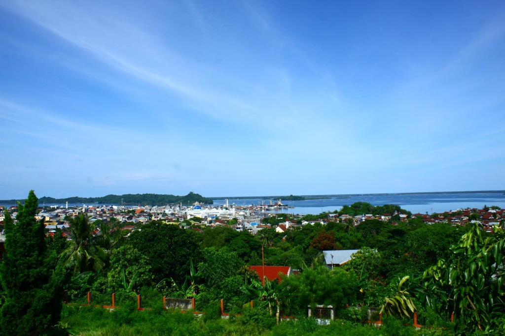 Satria Wisata Hotel Parepare Kültér fotó
