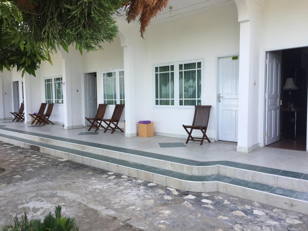 Satria Wisata Hotel Parepare Kültér fotó